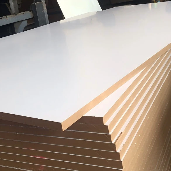 Papan Berlapis Putih